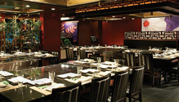 1548636758.2996_r359_Norwegian Cruise Line Norwegian Breakaway Interior Teppanyaki.jpg